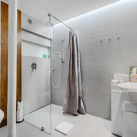 P＆o普拉克格兹博斯基公寓 公寓 *